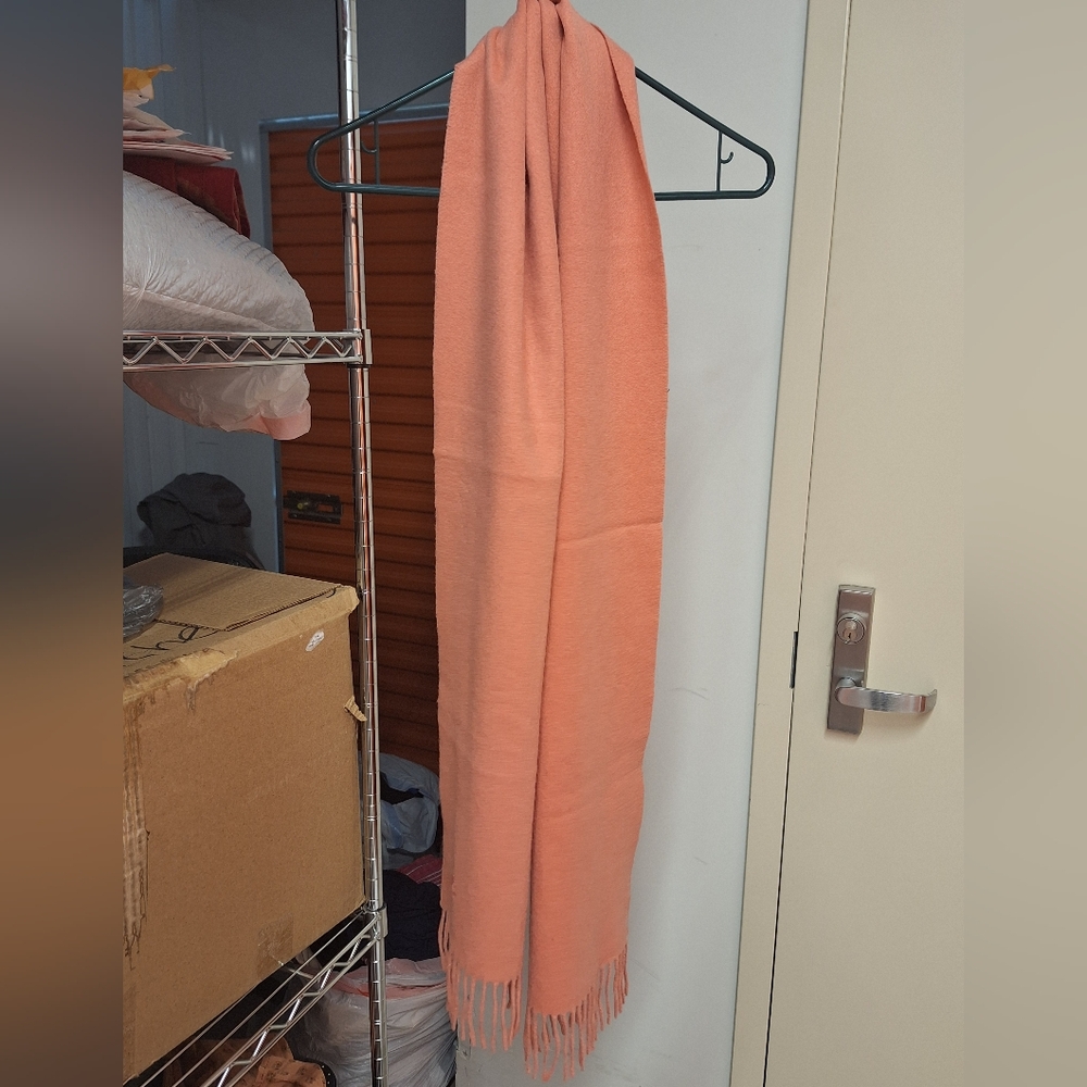 BURBERRY | Peach Cashmere Knight Logo - Picture 2 of 7